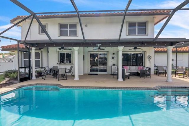6431 Olde Moat Way, Davie, FL 33331