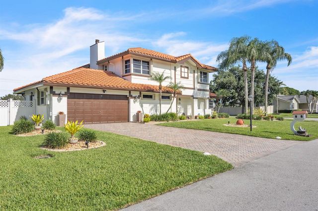 6431 Olde Moat Way, Davie, FL 33331