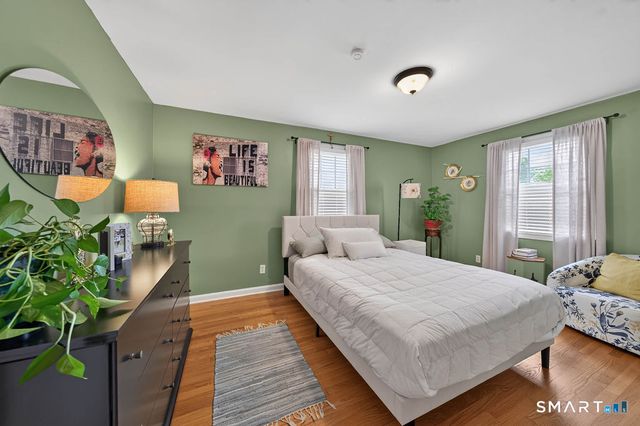 20 West End Avenue, Branford, CT 06405