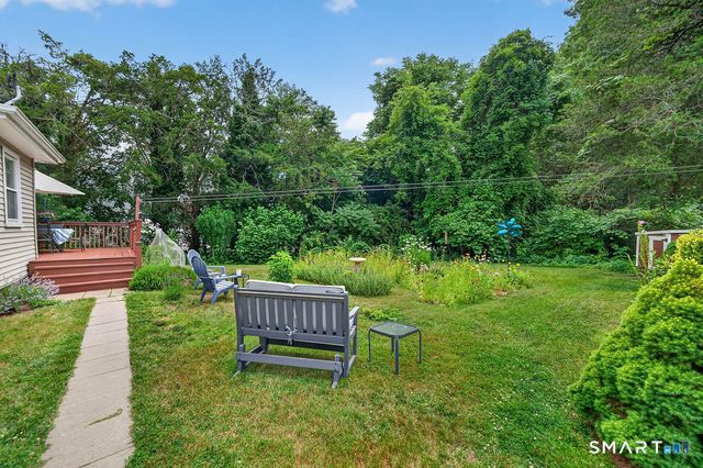 20 West End Avenue, Branford, CT 06405
