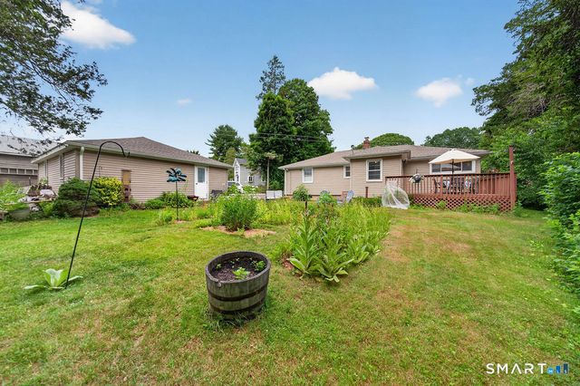 20 West End Avenue, Branford, CT 06405