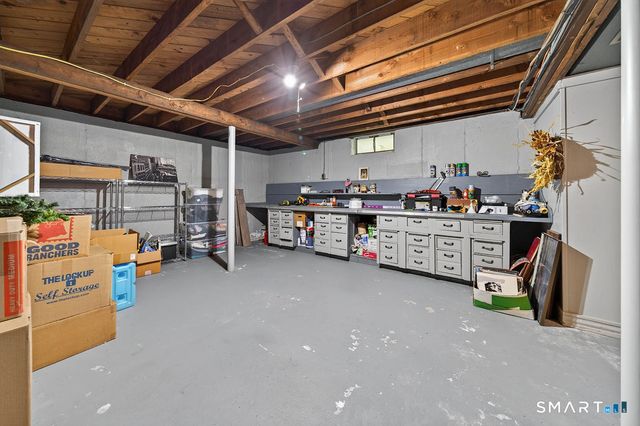 20 West End Avenue, Branford, CT 06405