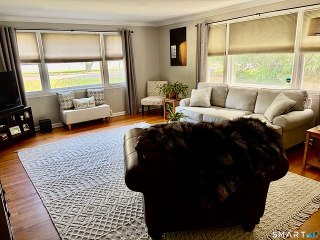 20 West End Avenue, Branford, CT 06405