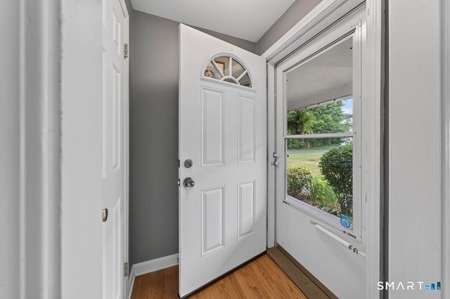 20 West End Avenue, Branford, CT 06405