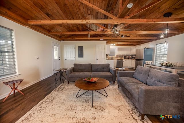 21 Mollnar Drive, Palacios, TX 77465