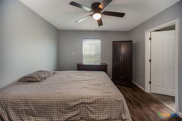 21 Mollnar Drive, Palacios, TX 77465