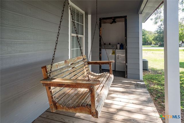 21 Mollnar Drive, Palacios, TX 77465