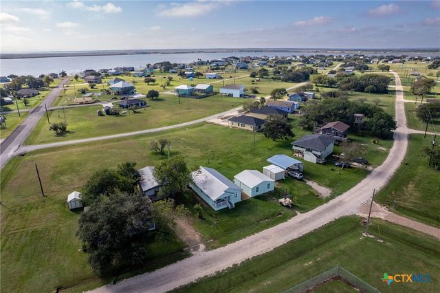 21 Mollnar Drive, Palacios, TX 77465