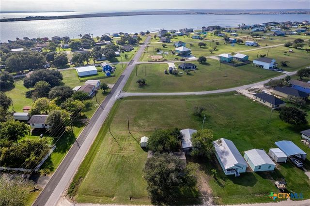 21 Mollnar Drive, Palacios, TX 77465