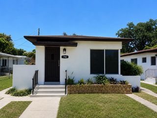750-752 NW 52nd Street, Miami, FL 33127