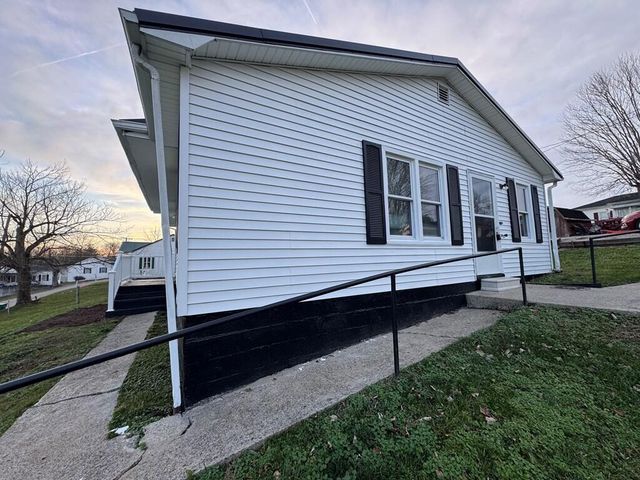 427 Foxspring Avenue, Flemingsburg, KY 41041