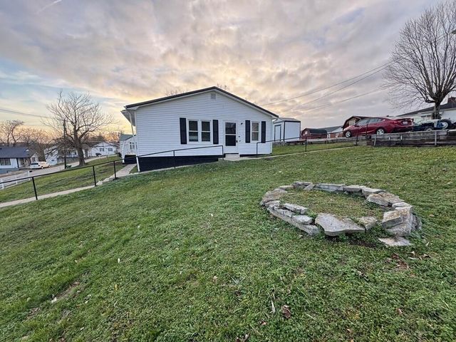 427 Foxspring Avenue, Flemingsburg, KY 41041