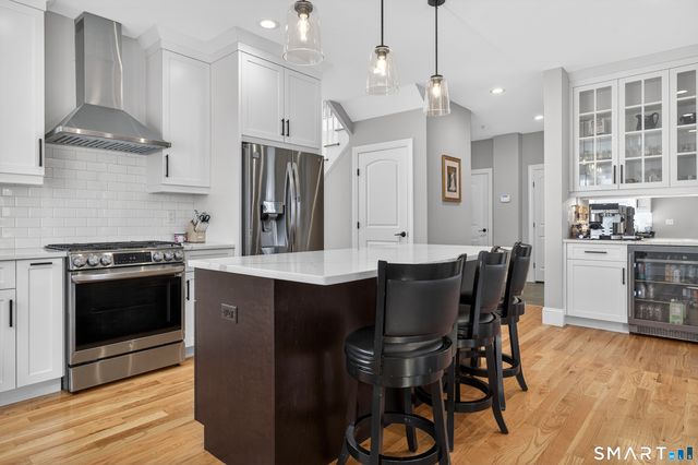 4 Arbor Crossing, East Lyme, CT 06333