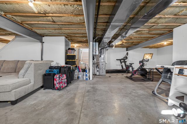 4 Arbor Crossing, East Lyme, CT 06333