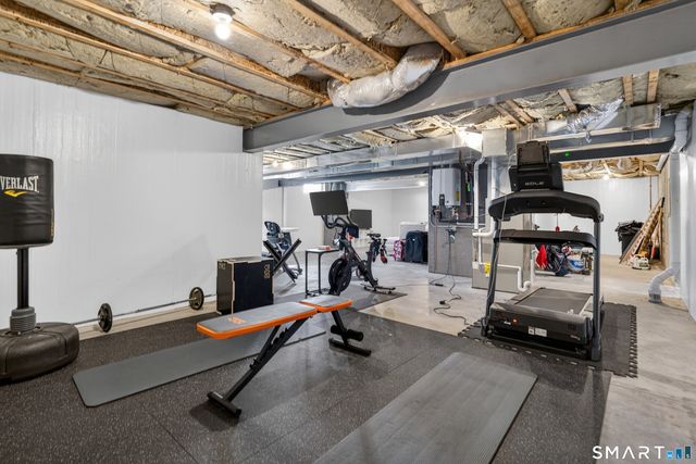 4 Arbor Crossing, East Lyme, CT 06333