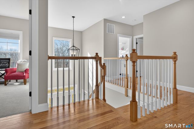 4 Arbor Crossing, East Lyme, CT 06333