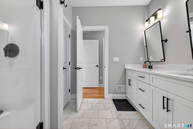 4 Arbor Crossing, East Lyme, CT 06333