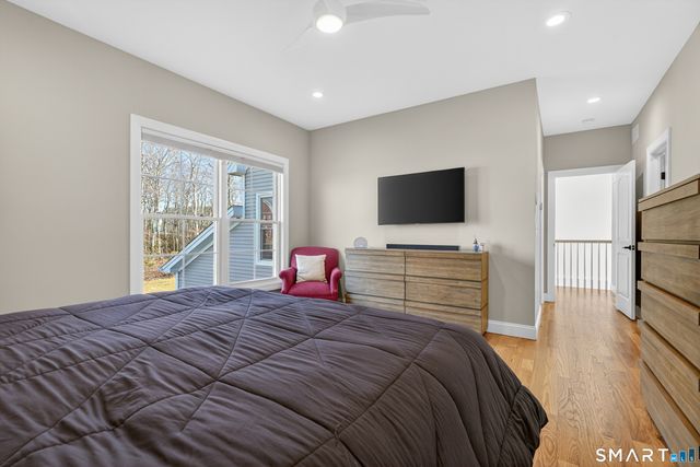 4 Arbor Crossing, East Lyme, CT 06333