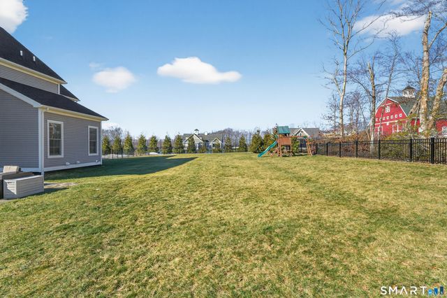 4 Arbor Crossing, East Lyme, CT 06333