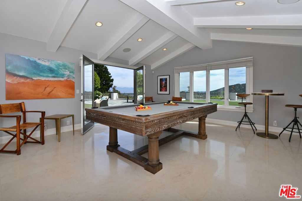 Image 24 of property listing at 3848 Alonzo Avenue, Encino, CA 91316