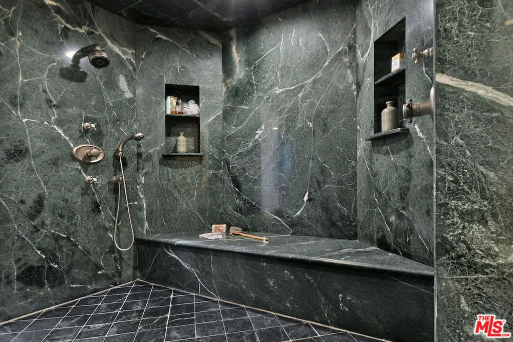 Image 43 of property listing at 3848 Alonzo Avenue, Encino, CA 91316