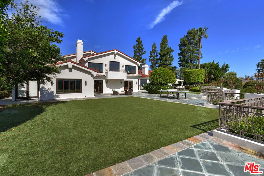 Image 58 of property listing at 3848 Alonzo Avenue, Encino, CA 91316