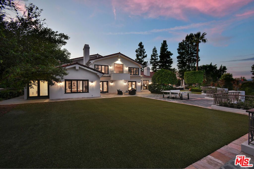 Image 59 of property listing at 3848 Alonzo Avenue, Encino, CA 91316