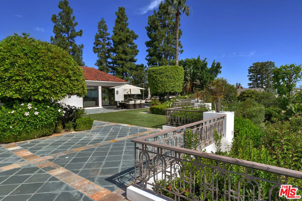 Image 61 of property listing at 3848 Alonzo Avenue, Encino, CA 91316