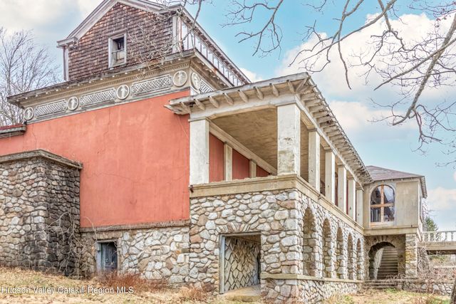 95 Bottling Works Road, Cragsmoor, NY 12420