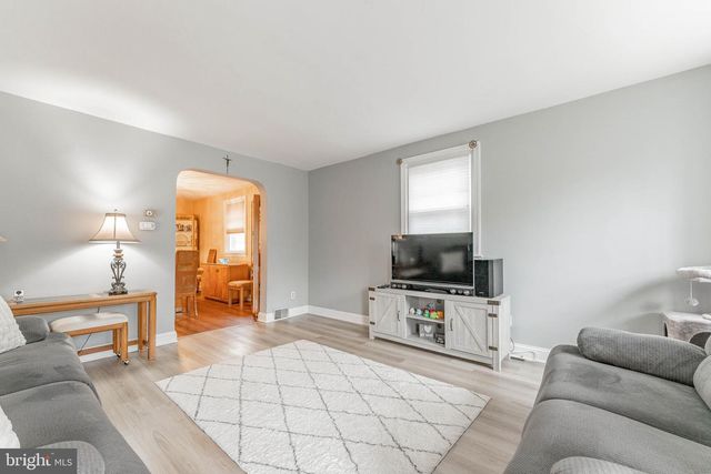 4913 WOODLAND AVE, Drexel Hill, PA 19026