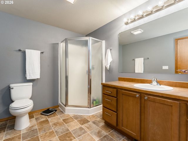 2683 GREEN MOUNTAIN Rd, Kalama, WA 98625
