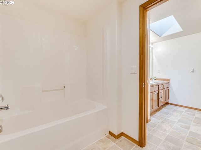 2683 GREEN MOUNTAIN Rd, Kalama, WA 98625