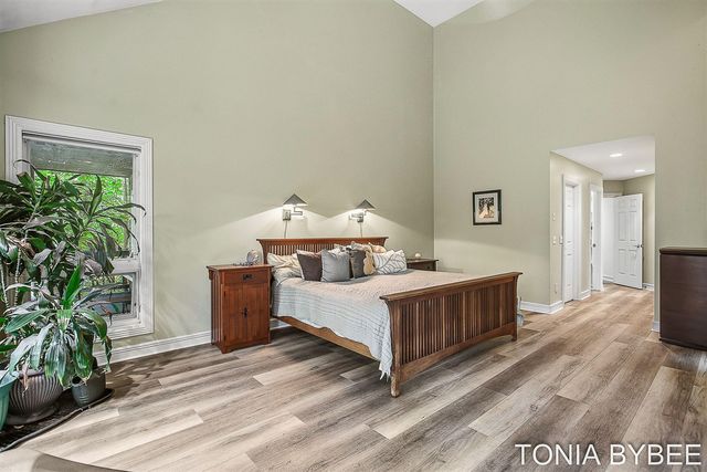2302 Timberlee Drive, Holland, MI 49424