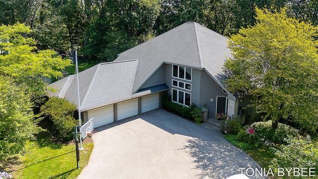 2302 Timberlee Drive, Holland, MI 49424