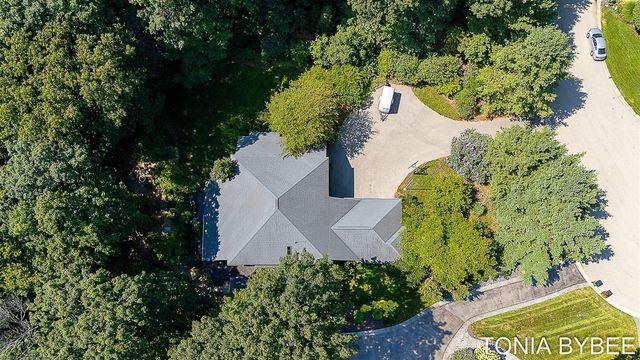 2302 Timberlee Drive, Holland, MI 49424