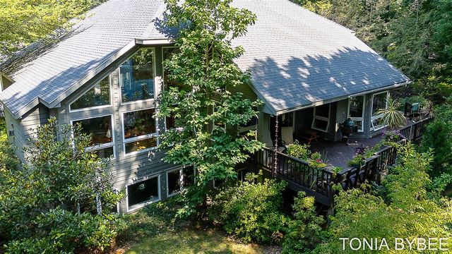 2302 Timberlee Drive, Holland, MI 49424