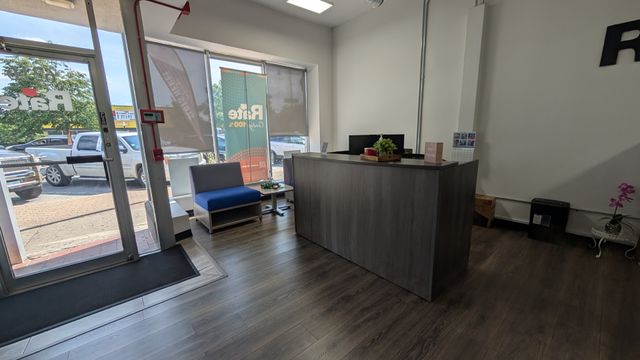 6216 Cermak Road, Berwyn, IL 60402