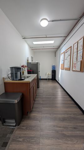 6216 Cermak Road, Berwyn, IL 60402