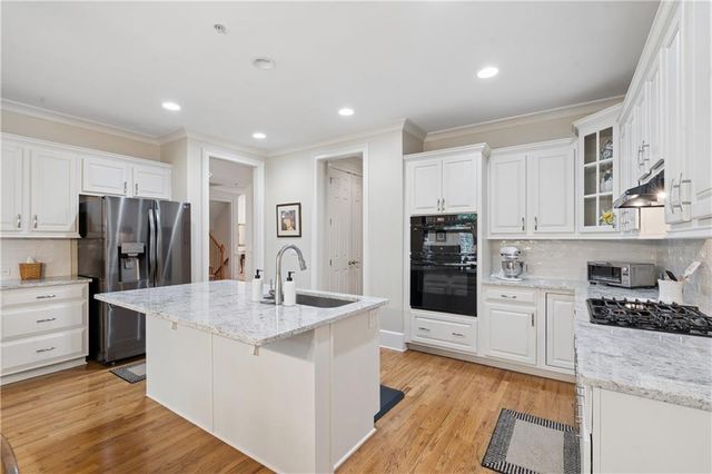 2404 Loxford Lane, Alpharetta, GA 30009