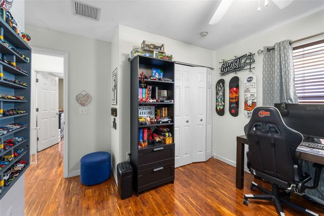 2156 NW 52 PLACE, Gainesville, FL 32605