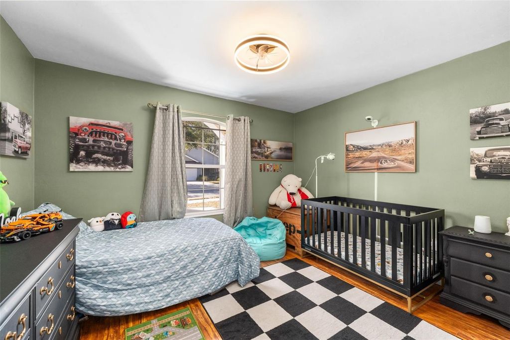 Image 22 of property listing at 2156 NW 52 PLACE, Gainesville, FL 32605