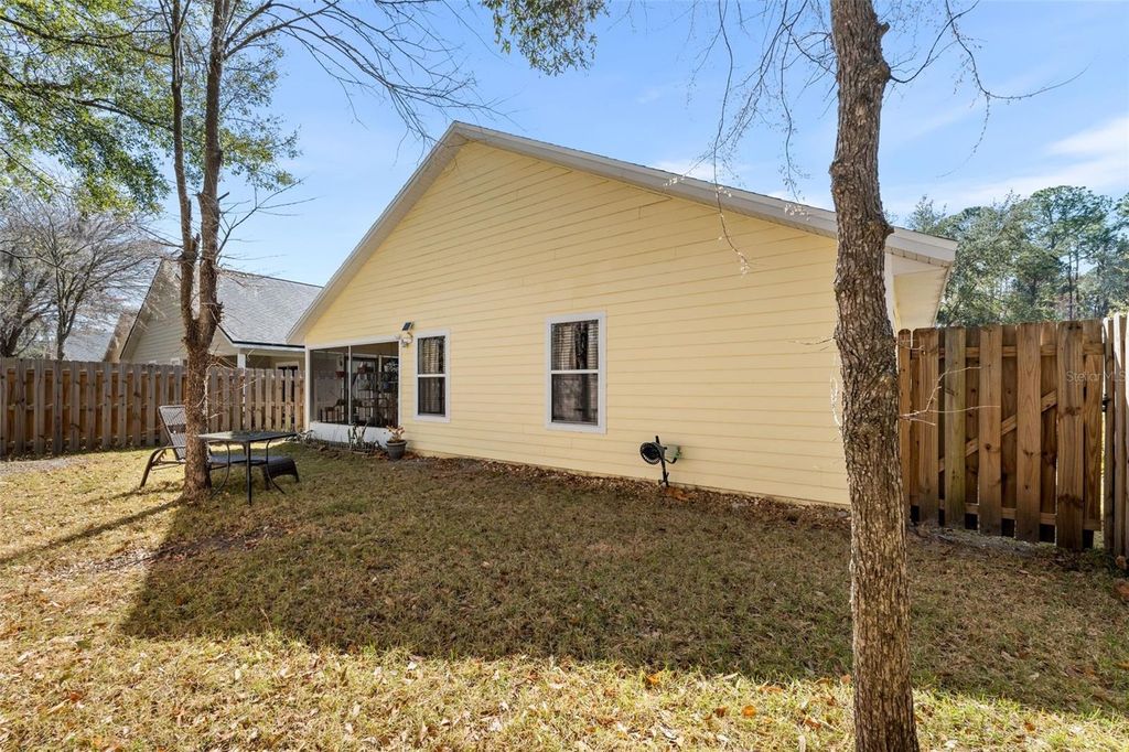 Image 25 of property listing at 2156 NW 52 PLACE, Gainesville, FL 32605