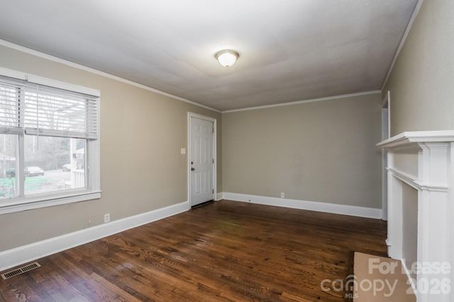 1525 Effingham Road, Charlotte, NC 28208