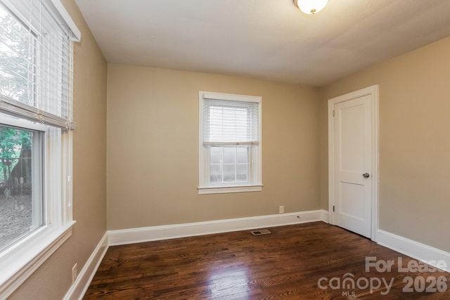 1525 Effingham Road, Charlotte, NC 28208