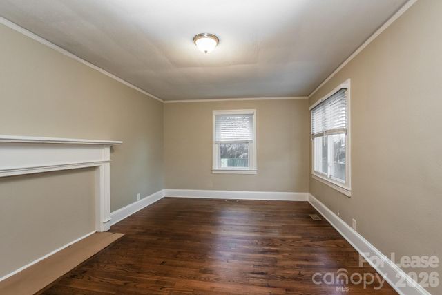 1525 Effingham Road, Charlotte, NC 28208