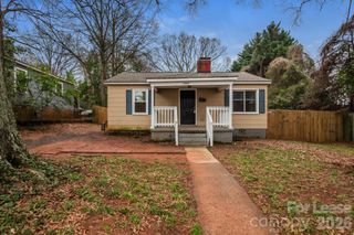 1525 Effingham Road, Charlotte, NC 28208