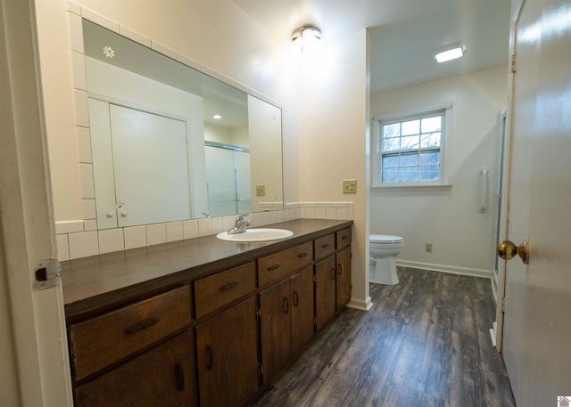 210 Irvin Cobb, Murray, KY 42071