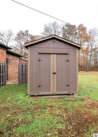 210 Irvin Cobb, Murray, KY 42071