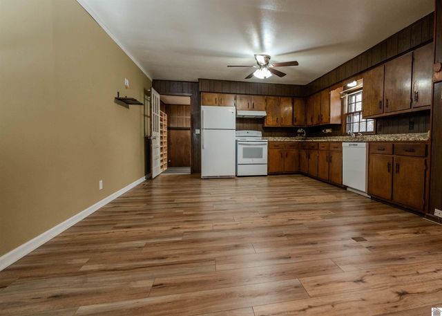 210 Irvin Cobb, Murray, KY 42071