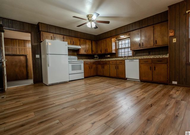 210 Irvin Cobb, Murray, KY 42071